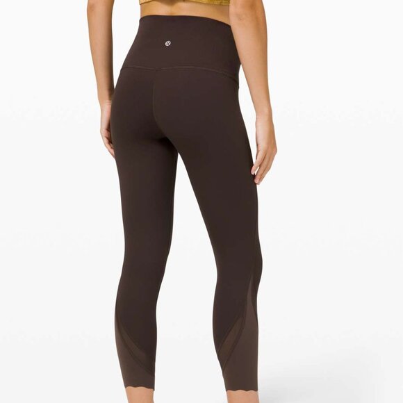 Lululemon Wunder Under High-Rise Crop 23" *Updated Scallop Luxtreme French Press - Picture 4 of 10